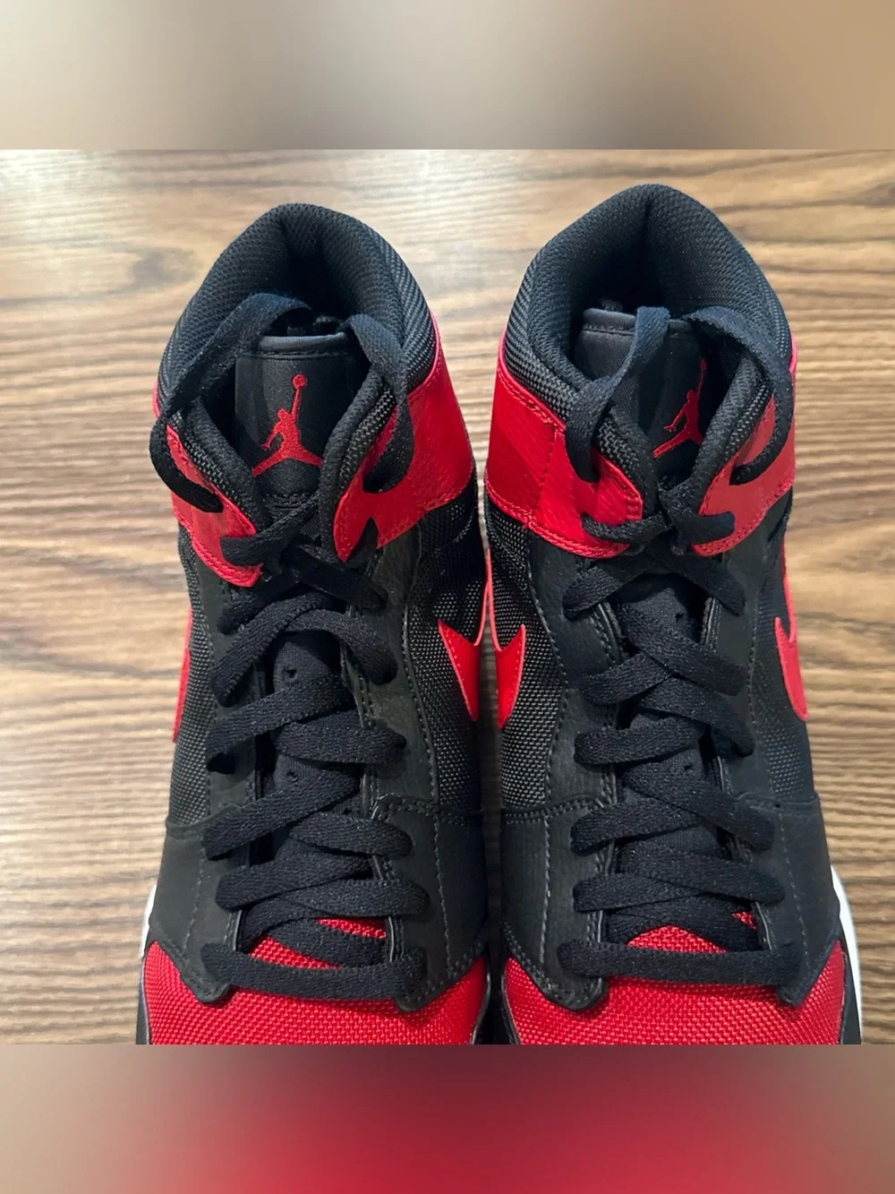 Size 10.5 Nike Jordan 1 Mid TD Bred Football Cleats Red Black AR5604-061